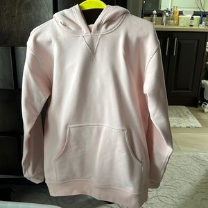 Brand new. Worn once sweater from lulu. Size 6 light pink